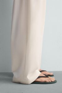 Үдээстэй sandal
