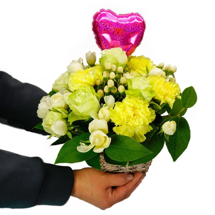 COSTCO HEART BALLOON ARRANGEMENT WHITE/YELLOW - Image 3