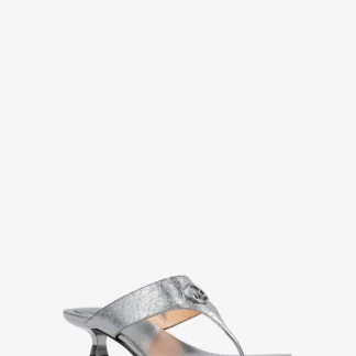 Michael Kors ANNEKA металл өнгөтэй Т-хэлбэрийн оосортой өндөр өсгийтэй сандаал