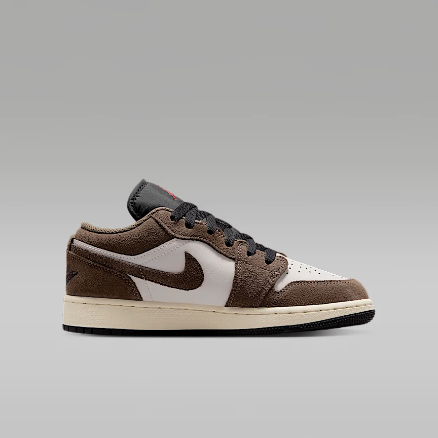 NIKE Air Jordan 1 LOW — Junior Shoes - Image 3