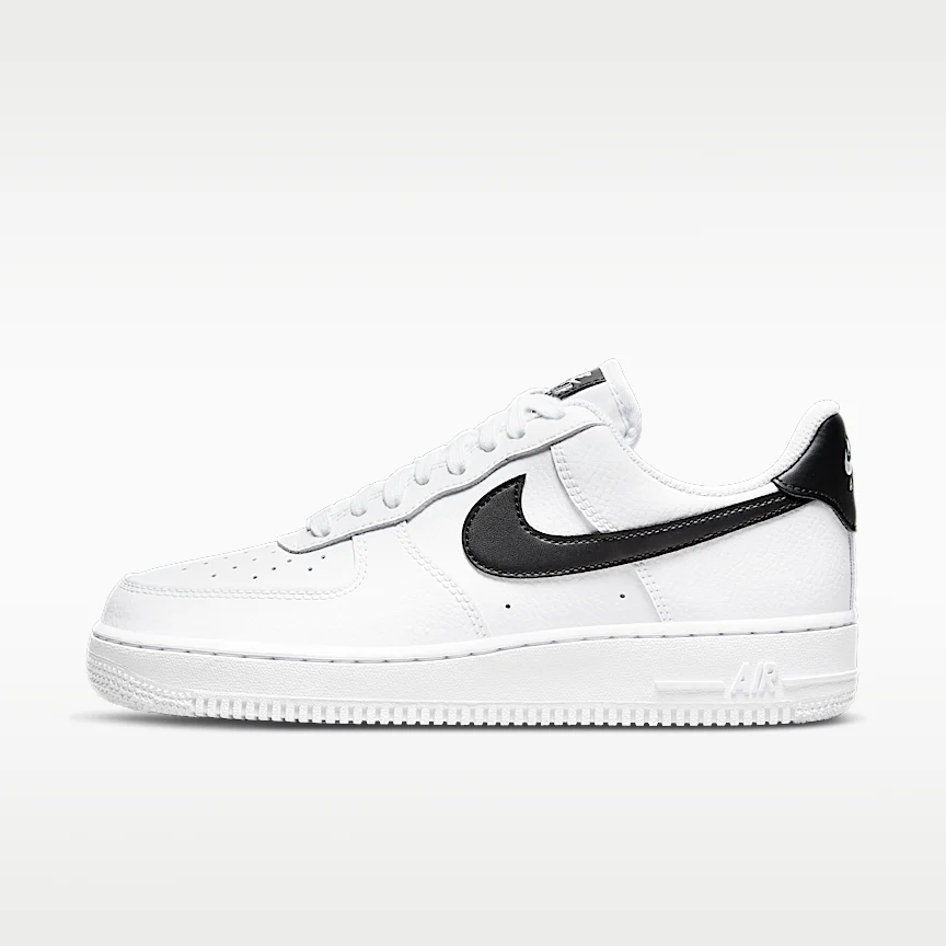 NIKE エア フォース 1 '07 — ウィメンズシューズ