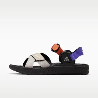 NIKE ACG エア デシューツ+ — サンダル