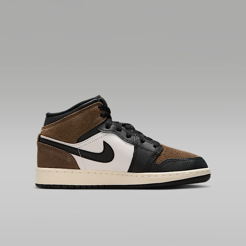 NIKE Air Jordan 1 Mid — Big Kids' Shoes - Image 3