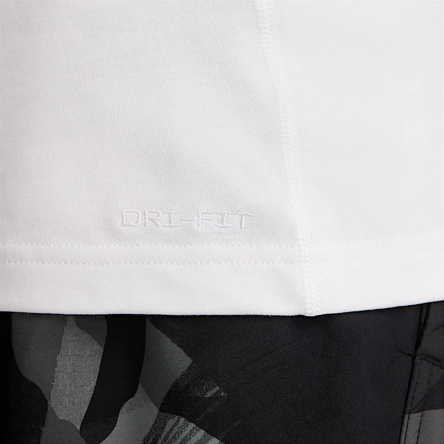 NIKE Dri-FIT プライマリー — メンズ トレーニング Tシャツ - Image 6