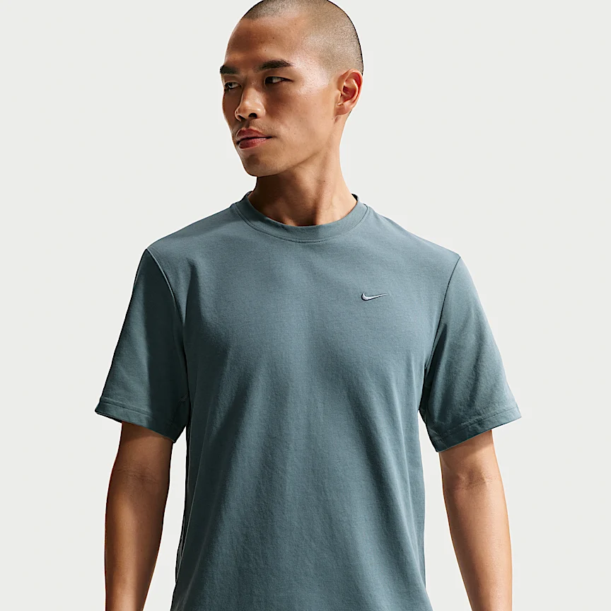 NIKE Dri-FIT プライマリー — メンズ トレーニング Tシャツ