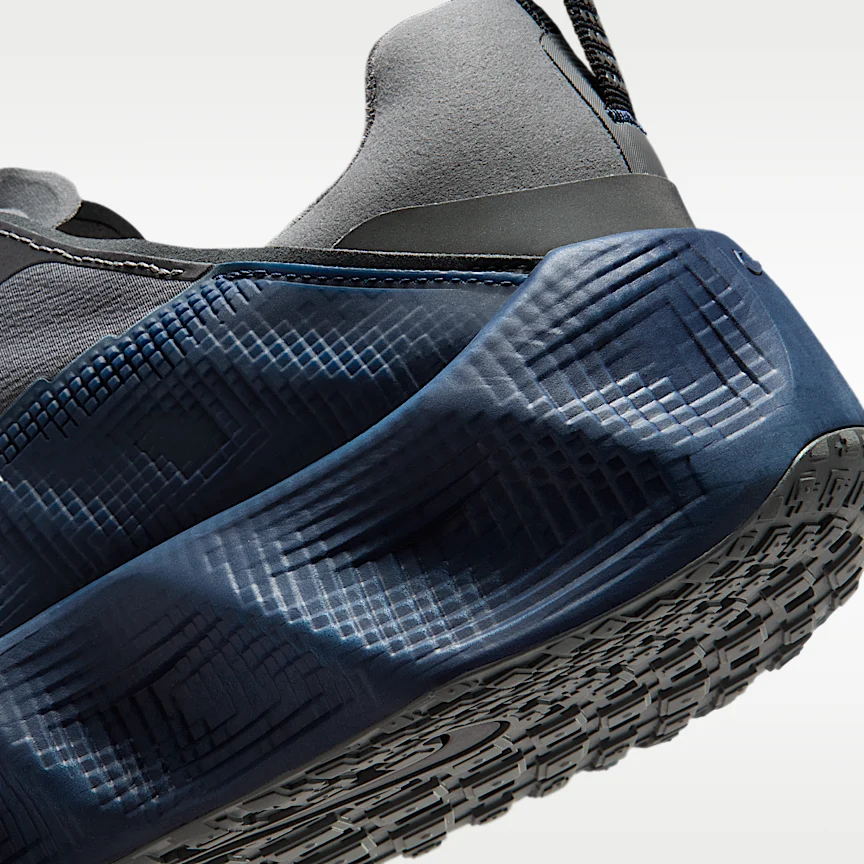 NIKE エイバ ローバー — シューズ - Image 8