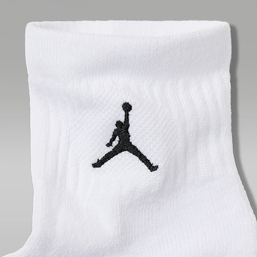 NIKE Jordan — Everyday Ankle Socks (3 Pairs) - Image 2