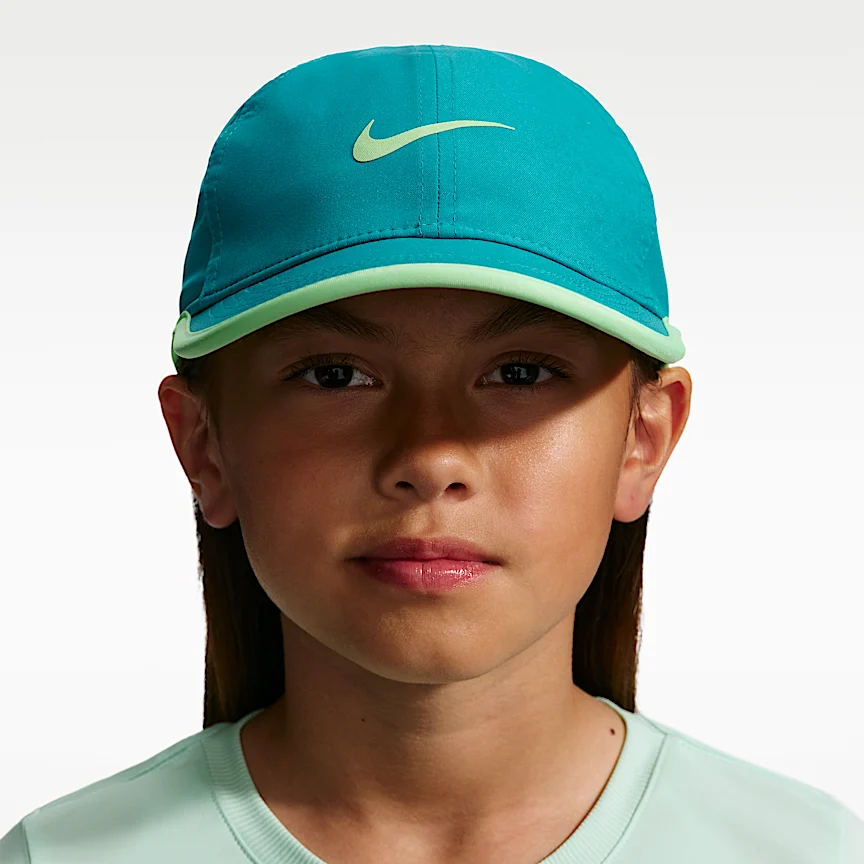 NIKE Dri-FIT Club — Kids' Unstructured Featherlight Cap - Image 3