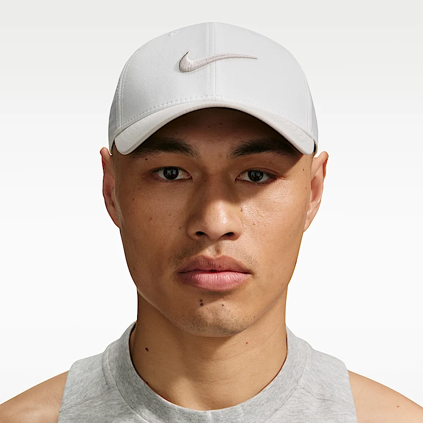 NIKE Dri-FIT Club — Structured Swoosh Cap - Image 3