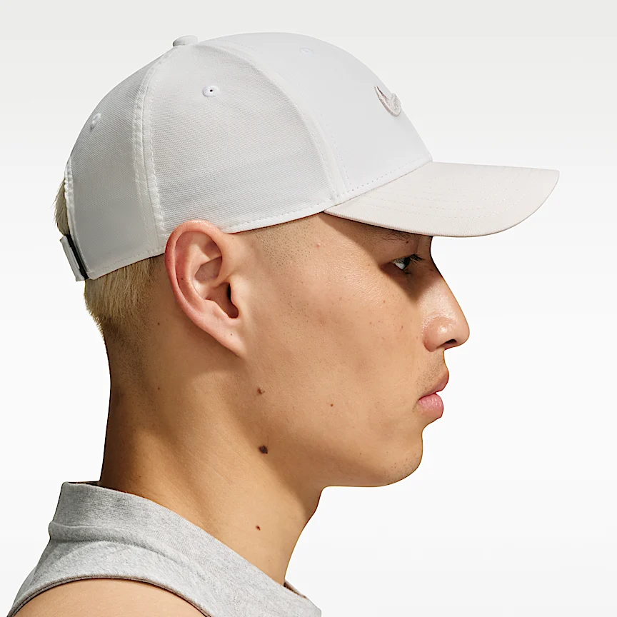 NIKE Dri-FIT Club — Structured Swoosh Cap - Image 4