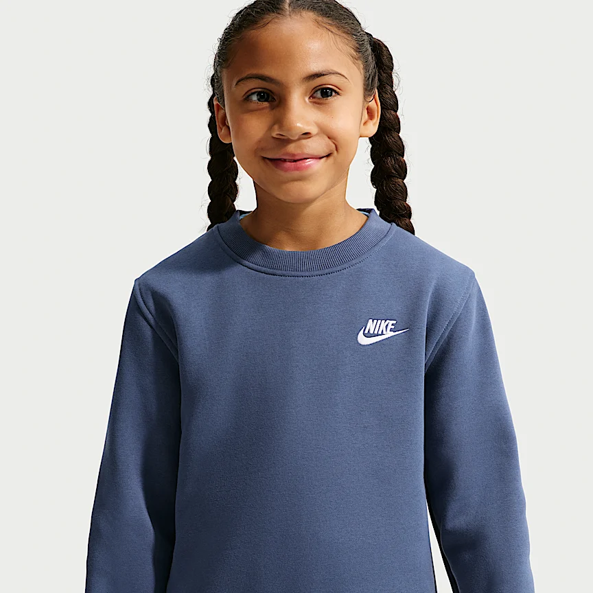 NIKE Sportswear Club Fleece — Junior Sweatshirt - Image 2