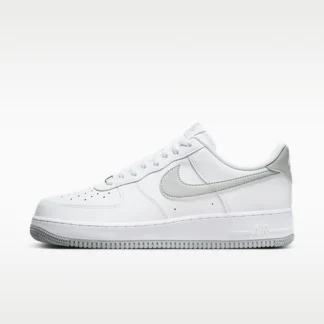 NIKE エア フォース 1 '07 — メンズシューズ