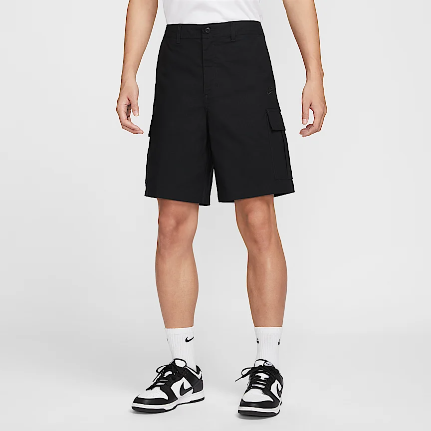 NIKE クラブ — メンズ ウーブン カーゴ ショートパンツ