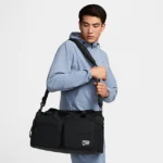 NIKE ユーティリティ パワー 2.0 — ダッフルバッグ (S、31L)