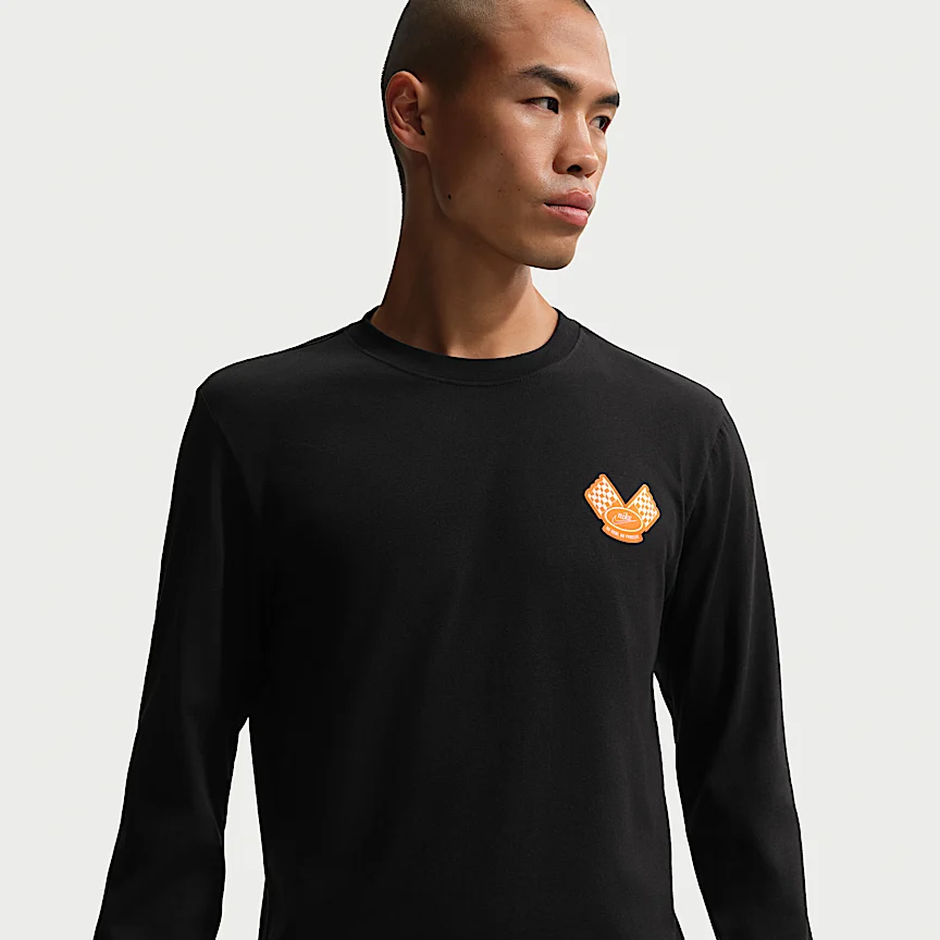 NIKE Sportswear — Long-Sleeve T-Shirt