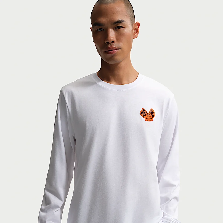 NIKE Sportswear — Long-Sleeve T-Shirt