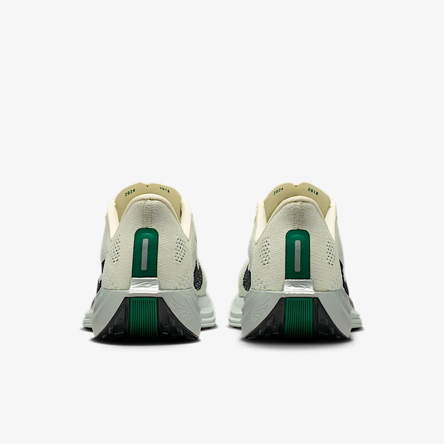 NIKE ペガサス プラス — ウィメンズ ロード ランニングシューズ - Image 6