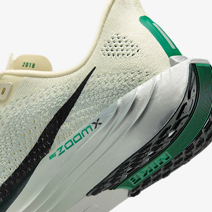 NIKE ペガサス プラス — ウィメンズ ロード ランニングシューズ - Image 8