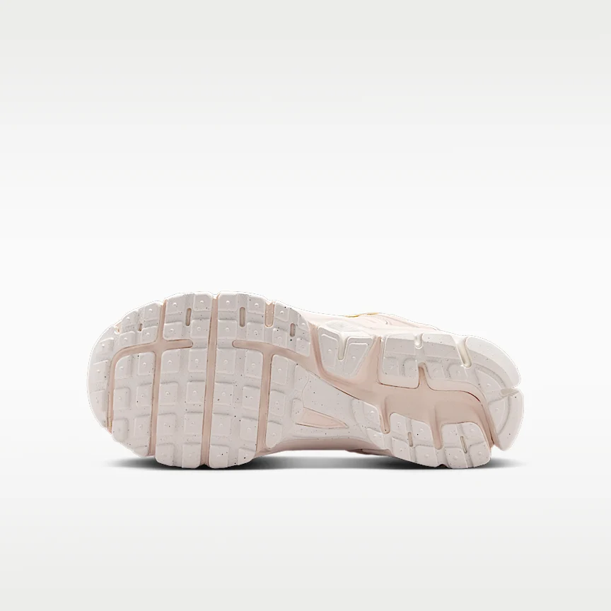 NIKE Vomero 5 — Big Kids' Shoes with Reflective Accents - Image 2