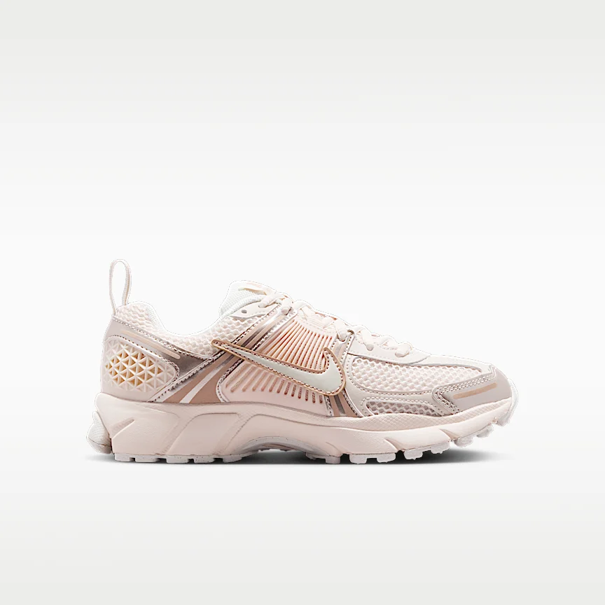 NIKE Vomero 5 — Big Kids' Shoes with Reflective Accents - Image 3