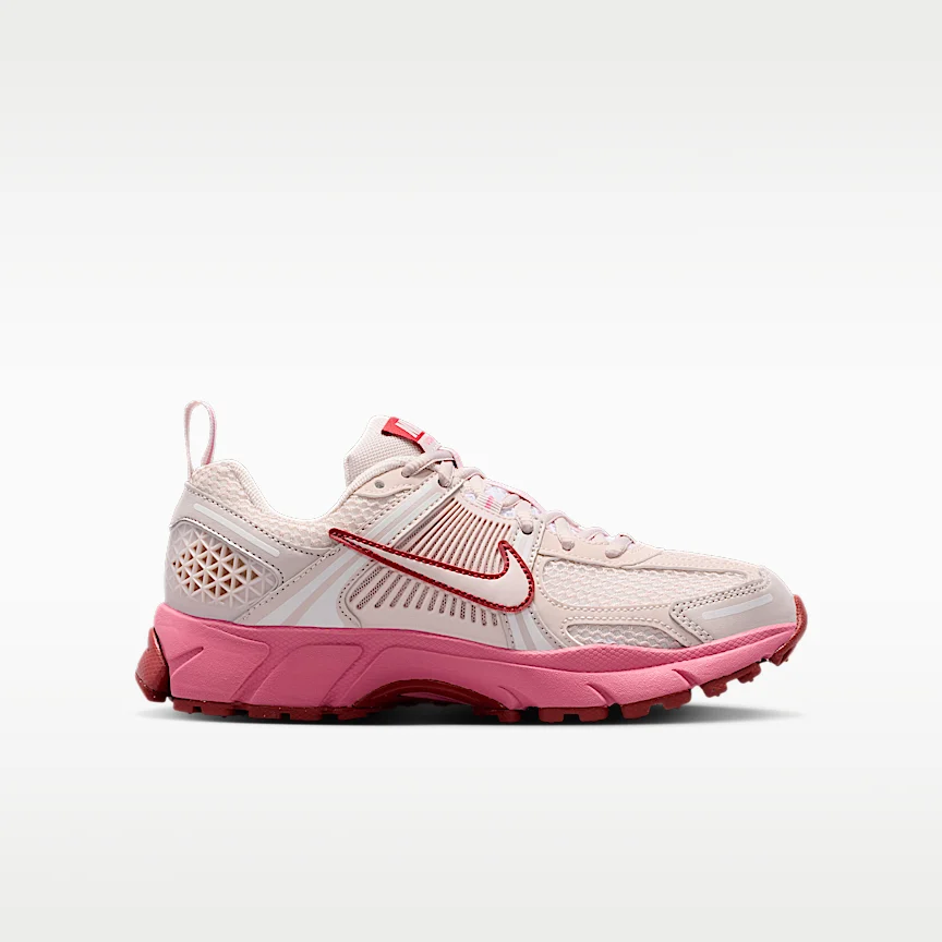 NIKE Vomero 5 — Big Kids' Shoes with Reflective Accents - Image 3