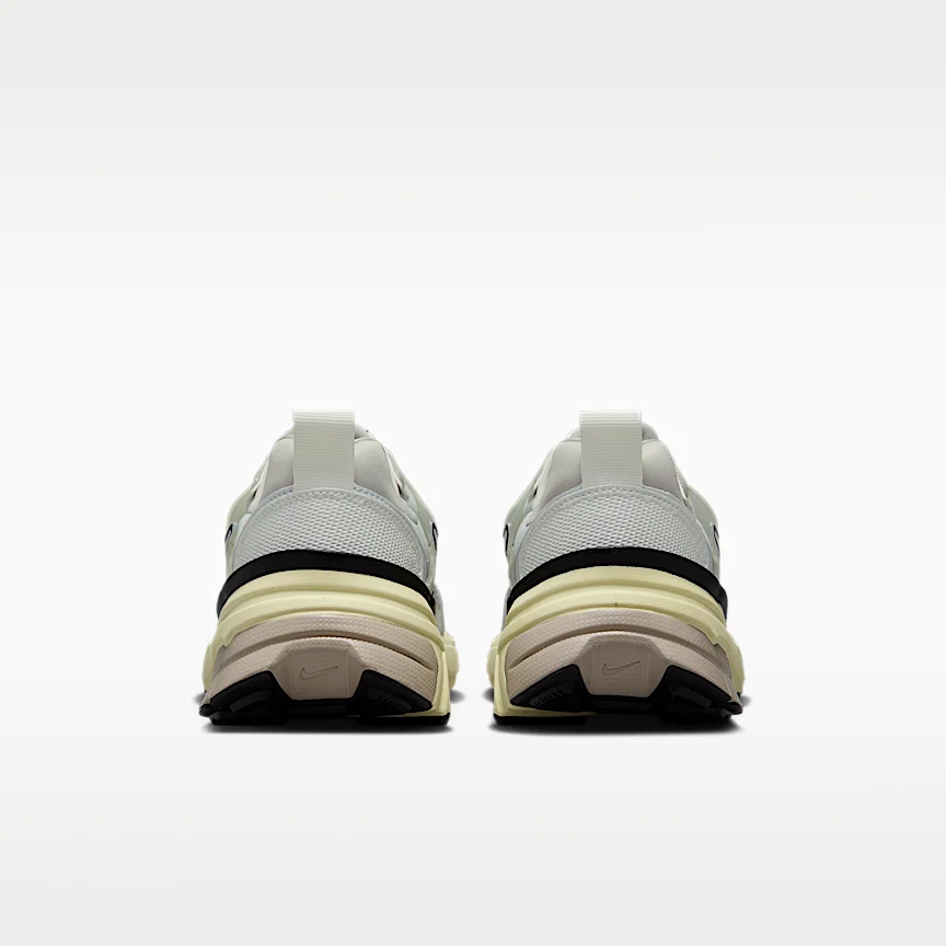 NIKE V2K ラン — メンズシューズ - Image 7
