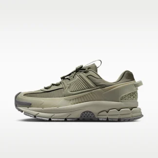 NIKE ズーム ボメロ ローム — メンズシューズ