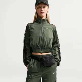 NIKE Aura — Crossbody Bag (2L)