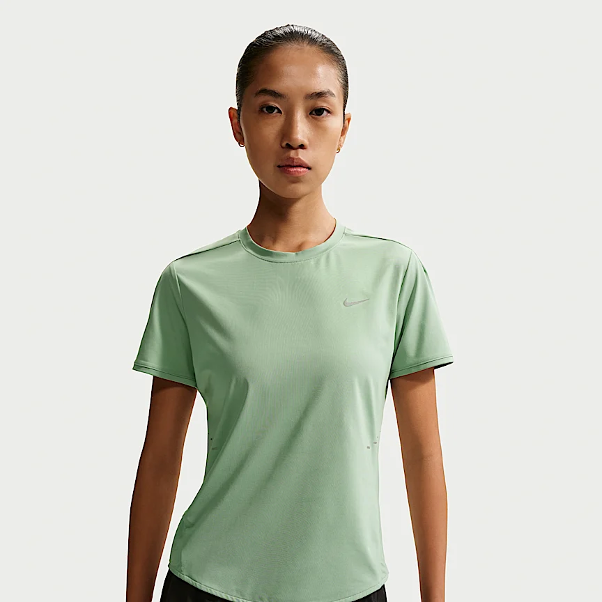 NIKE スウィフト — ウィメンズ Dri-FIT ショートスリーブ ランニングトップ