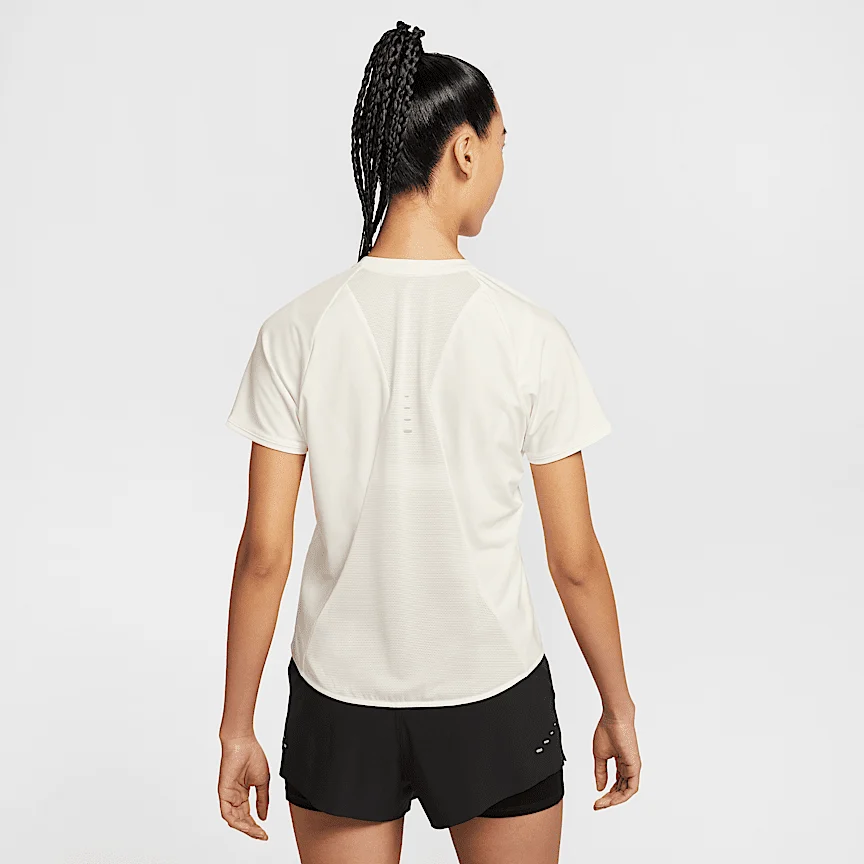 NIKE スウィフト — ウィメンズ Dri-FIT ショートスリーブ ランニングトップ - Image 2