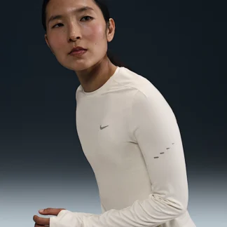 NIKE スウィフト — ウィメンズ Dri-FIT UV ロングスリーブ クルーネック ランニングトップ