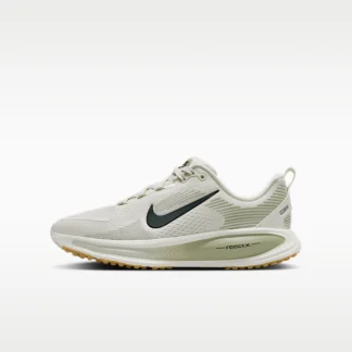 NIKE Vomero 18 — Big Kids' Road Running Shoes
