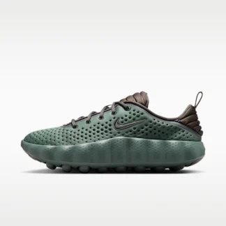 NIKE Mind 002 — Men's Pregame Shoes