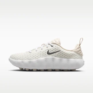 NIKE Mind 002 — Women's Pregame Shoes