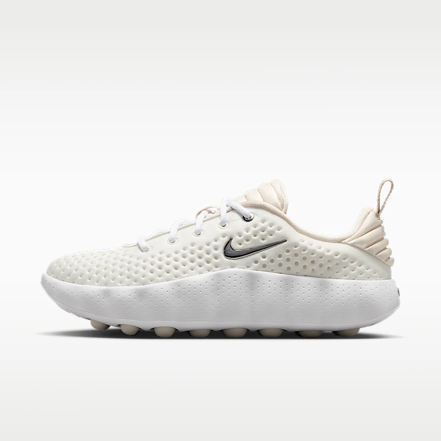 NIKE Mind 002 — Women's Pregame Shoes