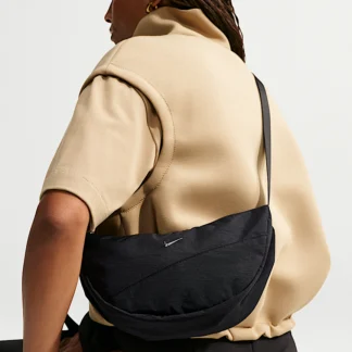 NIKE Aura — Crescent Crossbody Bag (4L)
