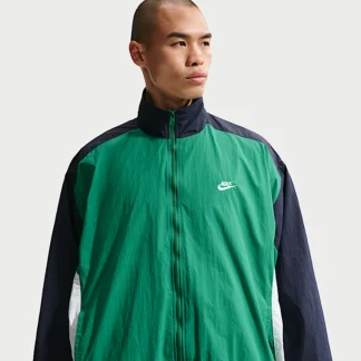 NIKE クラブ — メンズ オーバーサイズド ウーブン トラックジャケット