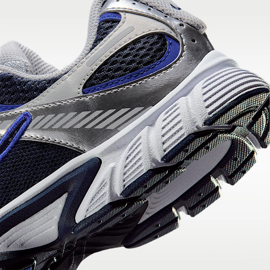 NIKE V5 RNR — Big Kids' Shoes - Image 8