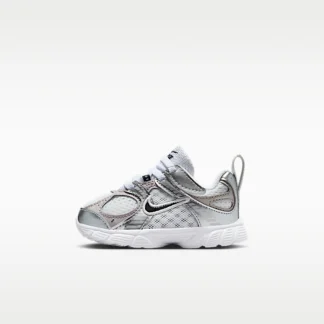 NIKE V5 RNR — ベビーシューズ