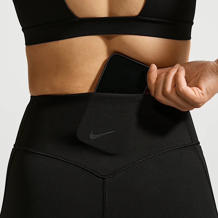 NIKE ユニバーサ — ウィメンズ ハイウエスト 13cm バイカーショートパンツ フロントシームなし - Image 6