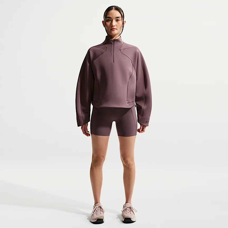 NIKE ユニバーサ — ウィメンズ ハイウエスト 13cm バイカーショートパンツ フロントシームなし