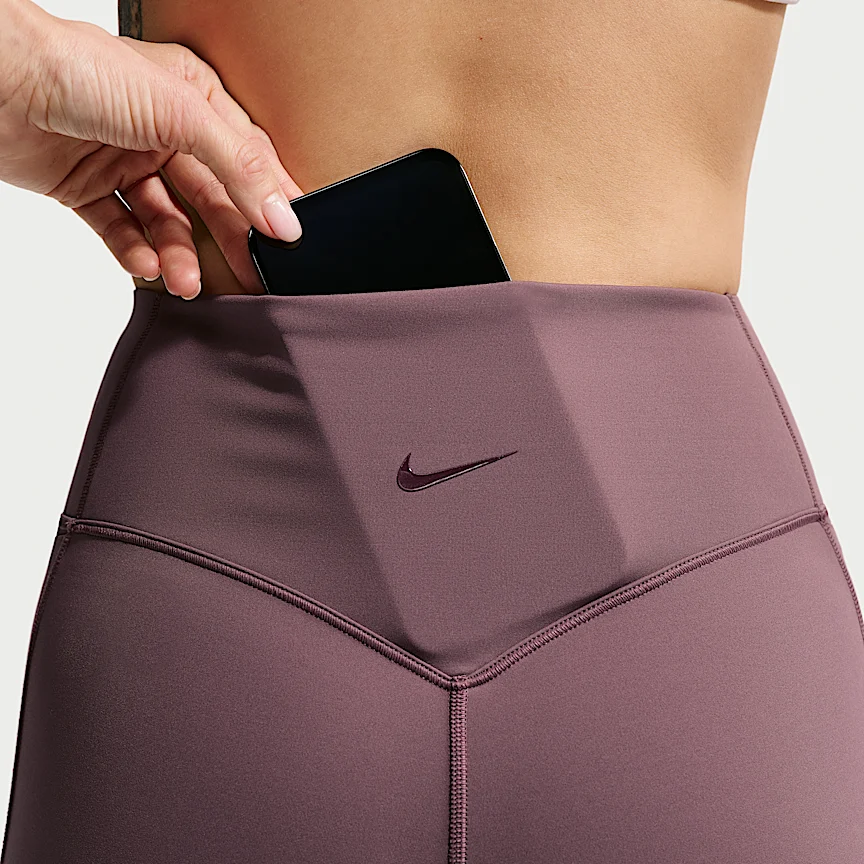 NIKE ユニバーサ — ウィメンズ ハイウエスト 13cm バイカーショートパンツ フロントシームなし - Image 6
