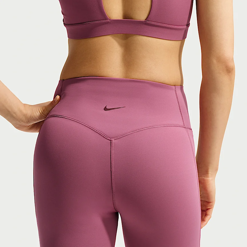 NIKE ユニバーサ — ウィメンズ ハイウエスト 13cm バイカーショートパンツ フロントシームなし - Image 3