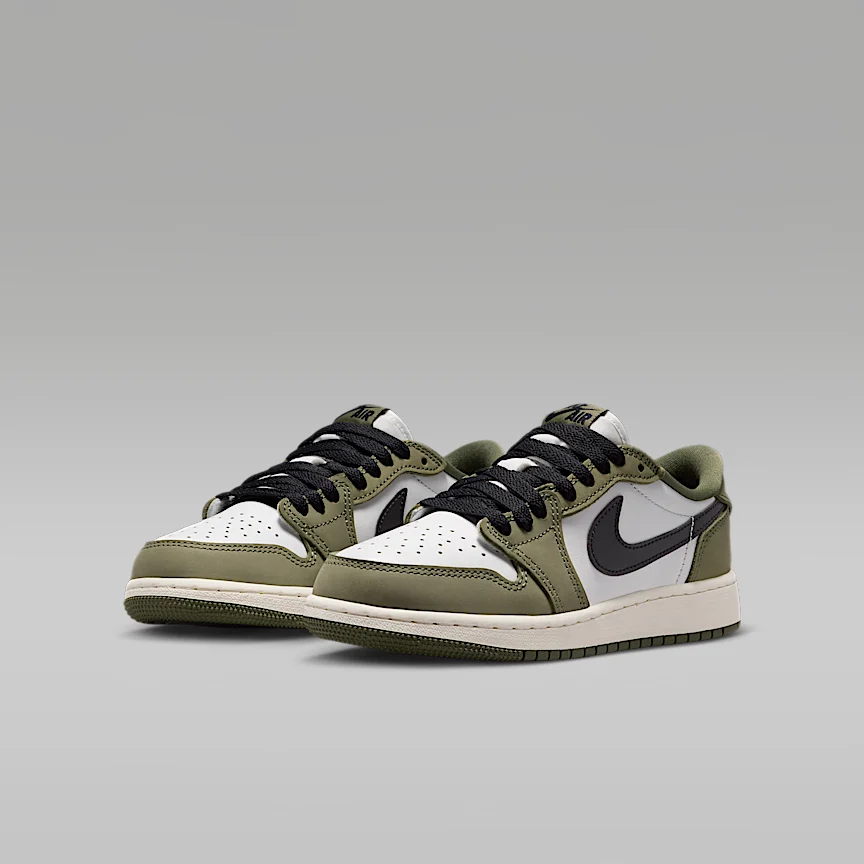 NIKE エア ジョーダン 1 レトロ LOW "Medium Olive and Summit White" — ジュニアシューズ - Image 5