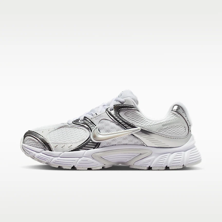 NIKE V5 RNR — Women's Shoes with Reflective Accents
