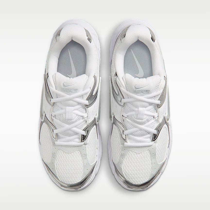 NIKE V5 RNR — Women's Shoes with Reflective Accents - Image 4