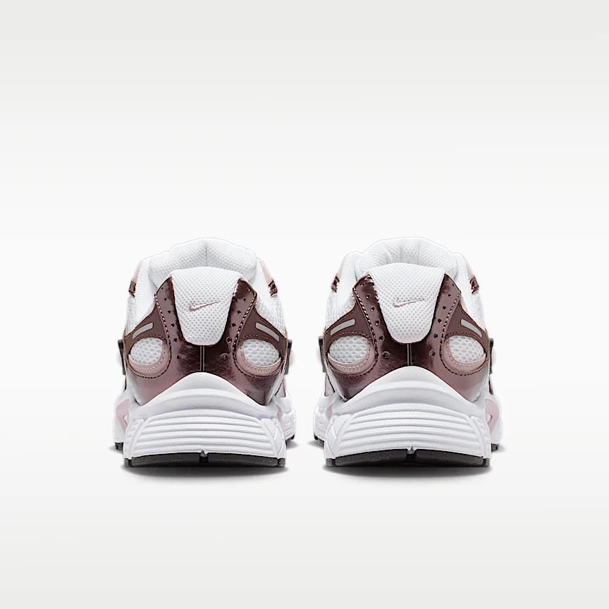 NIKE V5 RNR — Women's Shoes with Reflective Accents - Image 6