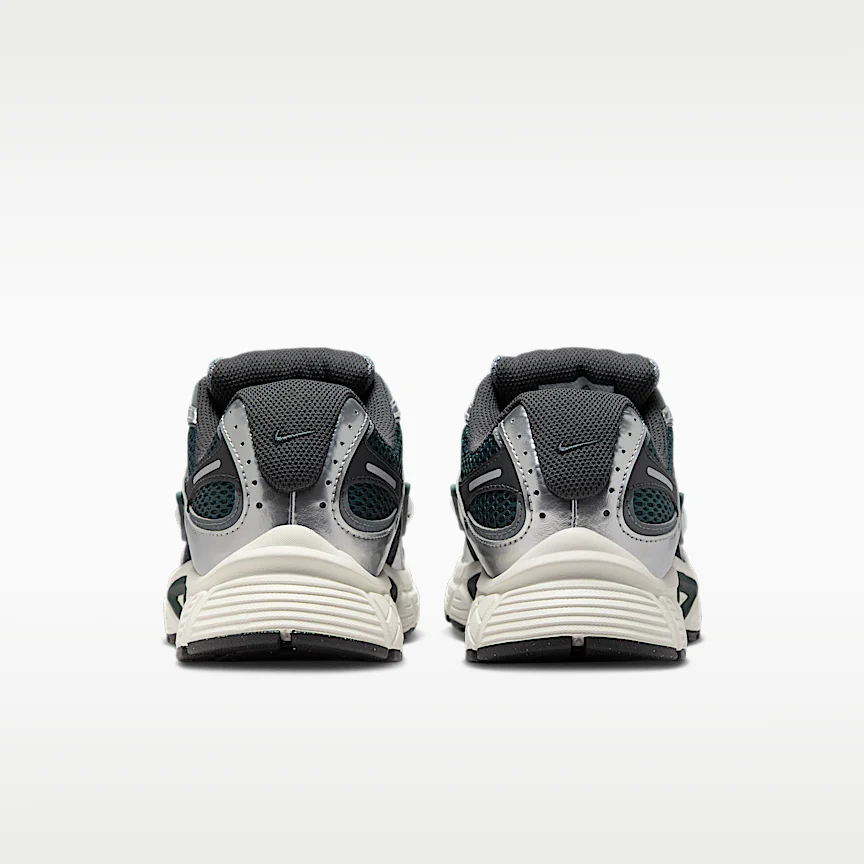 NIKE V5 RNR — ウィメンズシューズ リフレクティブ (再帰反射) アクセント付き - Image 6