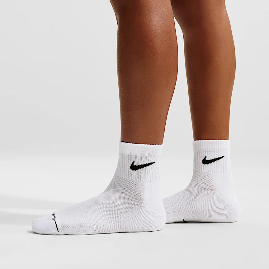 NIKE Everyday Elevated — Ankle Socks (3 Pairs) - Image 3