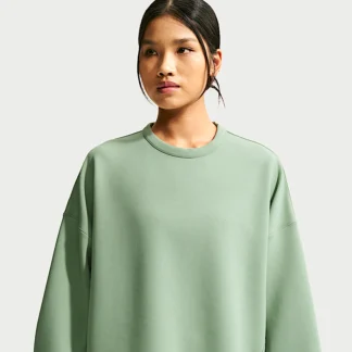 NIKE 24.7 ImpossiblySoft — ウィメンズ Dri-FIT オーバーサイズド クルーネック トップ